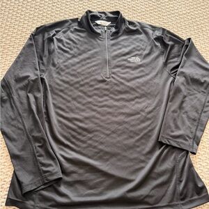 The North Face Men’s Black  Quarter-Zip Pullover